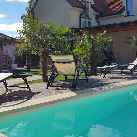 Ferienhaus Апетлон Екстериор снимка