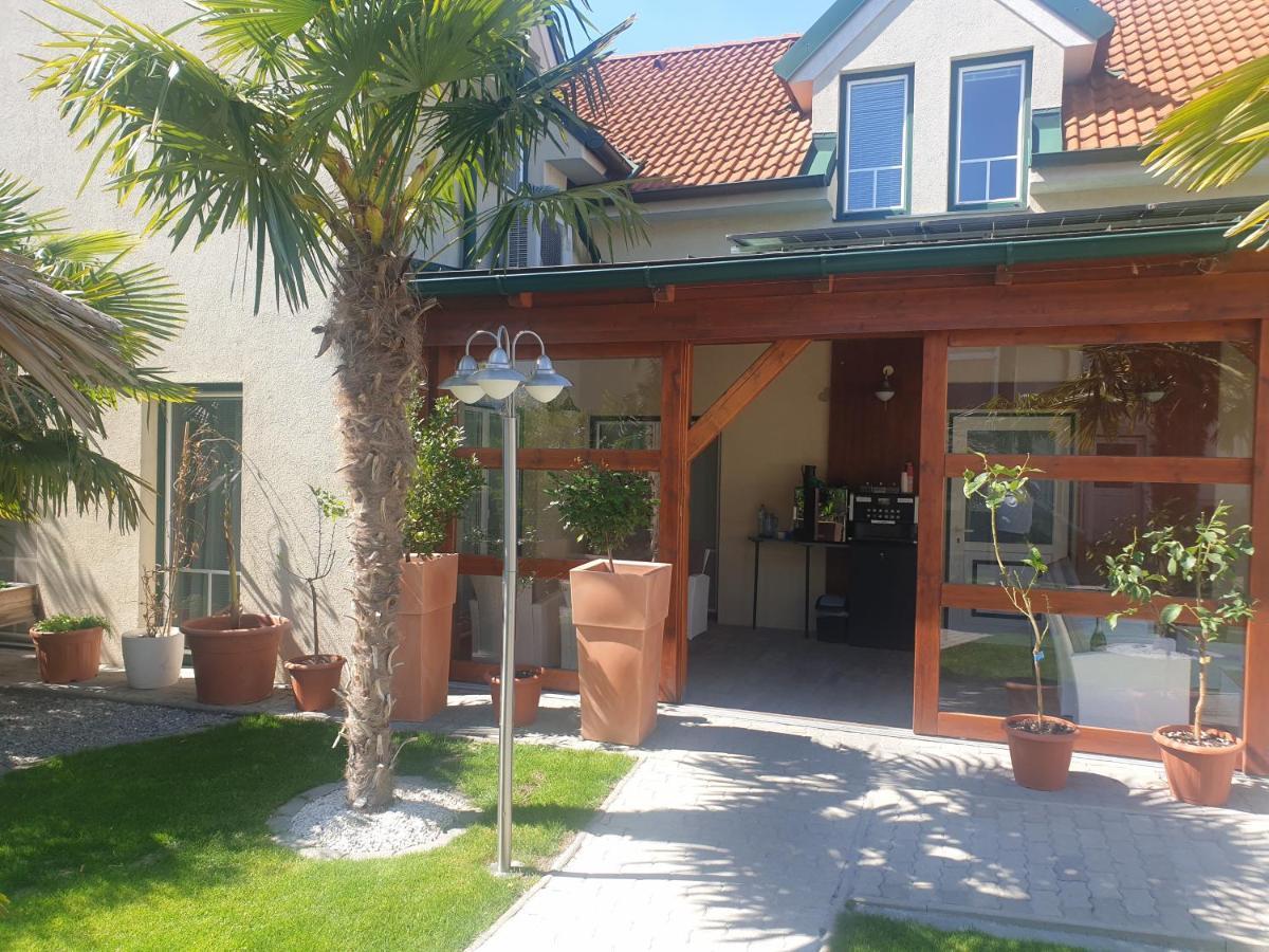 Ferienhaus Апетлон Екстериор снимка