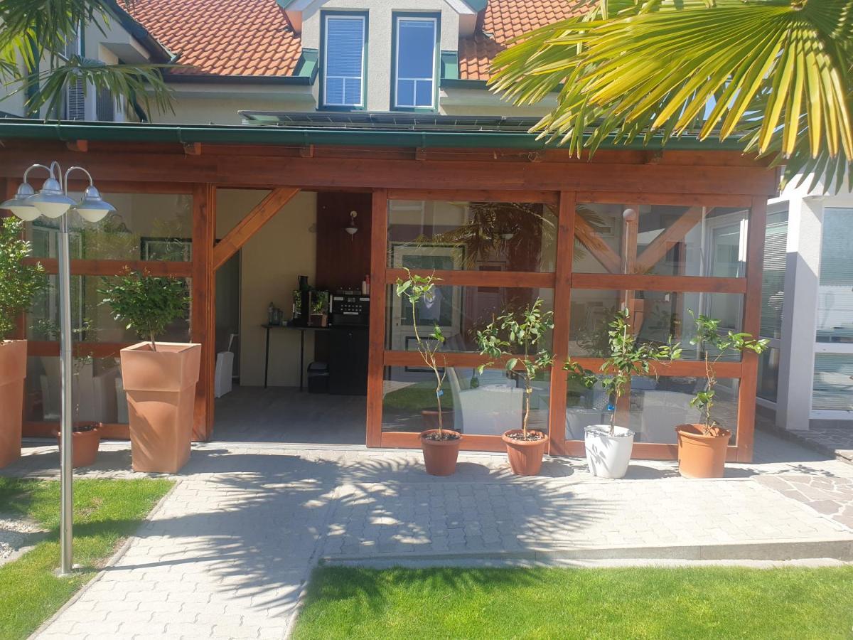 Ferienhaus Апетлон Екстериор снимка